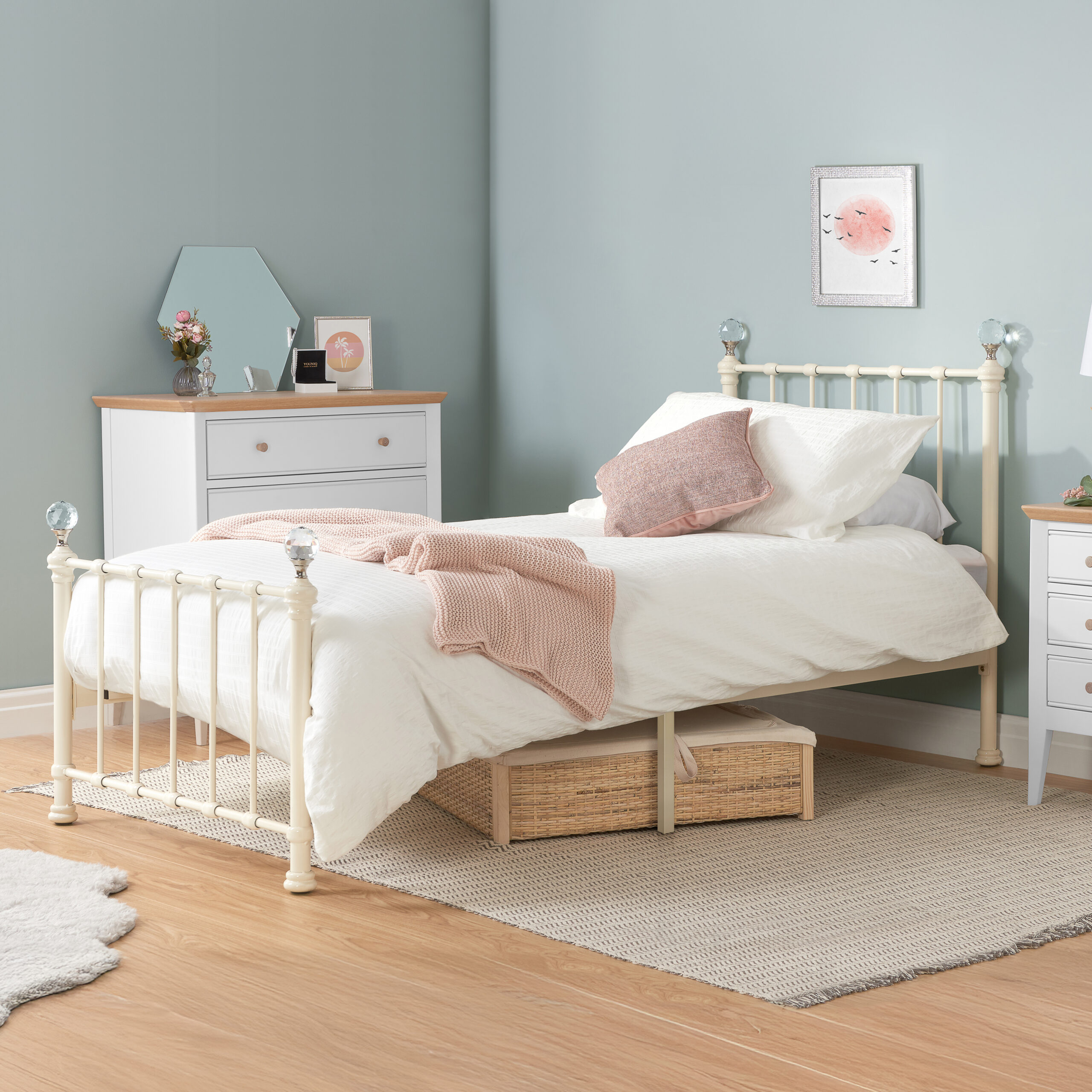 JESB3CRMV2_Jessica Bed Cream_RS_SQ big size