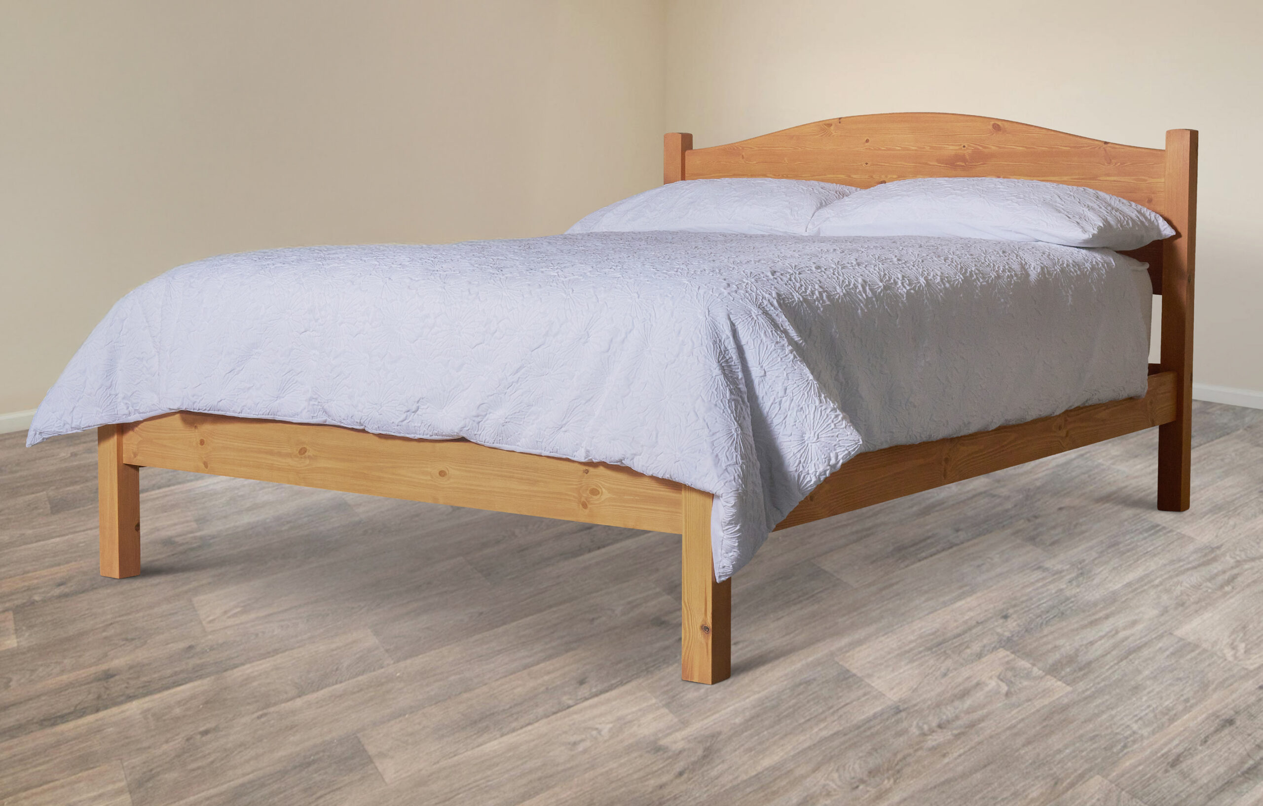 Portland 4'6'' Low End Antique Classical Sleigh Bedstead in Ivory Finish. (mattress extra)